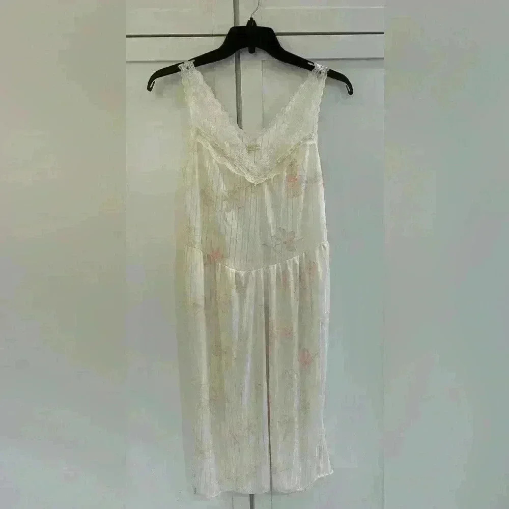 Vintage Elissa Night Gown‎ Slip Dress V Neck Floral Lace Medium Light Weight